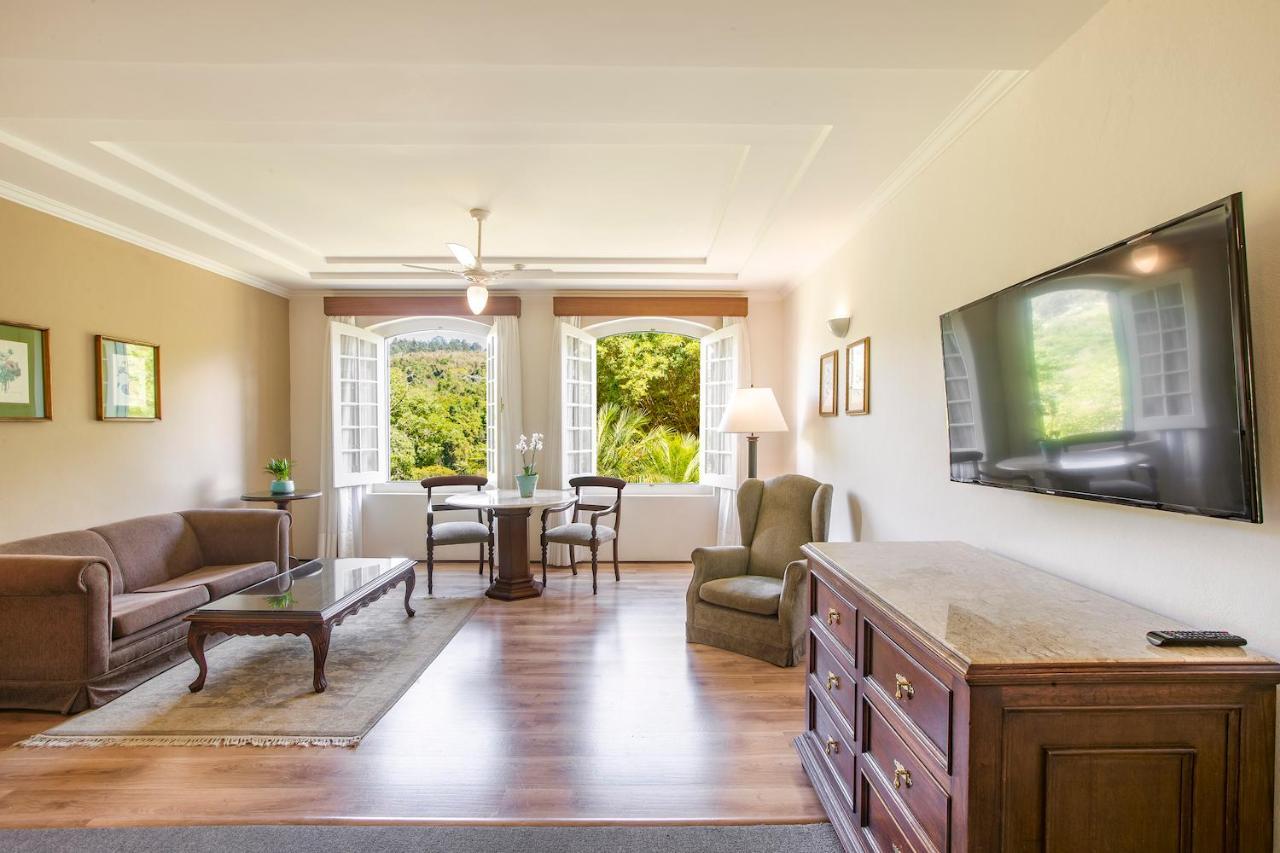 Fazenda Dona Carolina Hotel 5*